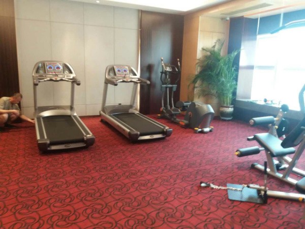 煙臺(tái)華美達(dá)大酒店新健身房