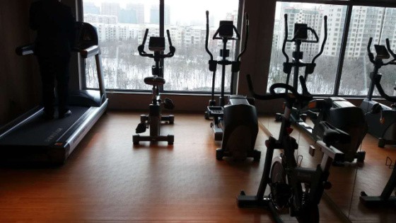 煙臺(tái)百納瑞汀花園酒店健身房