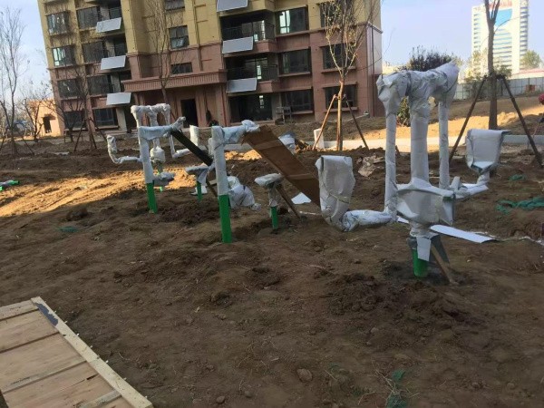 牟平安德利花苑小區(qū)室外健身器材