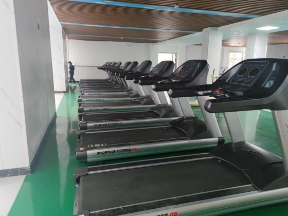 開發(fā)區(qū)富士康慧泓家園健身房